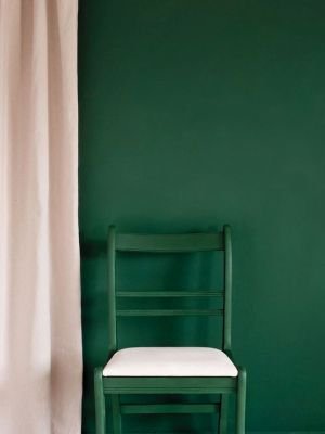 Voorbeelden van Annie Sloan groene kleuren op meubels