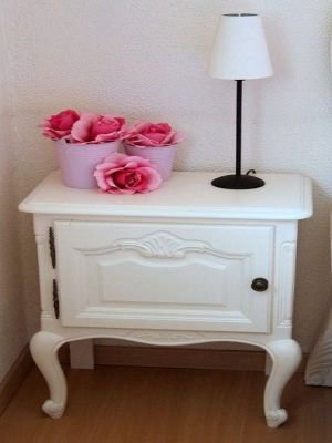 Voorbeelden van Annie Sloan witte kleuren op meubels
